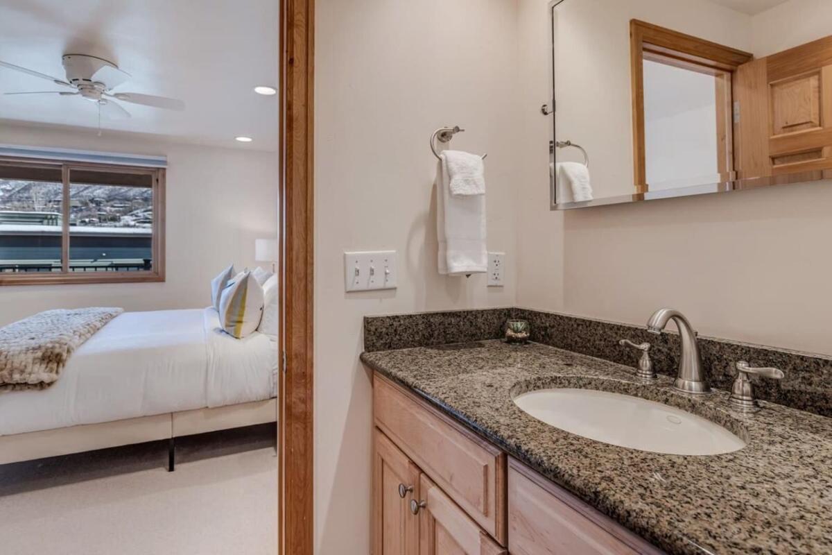 New Listing 2Br 2Ba Condo - Mountain Views Aspen Exteriör bild